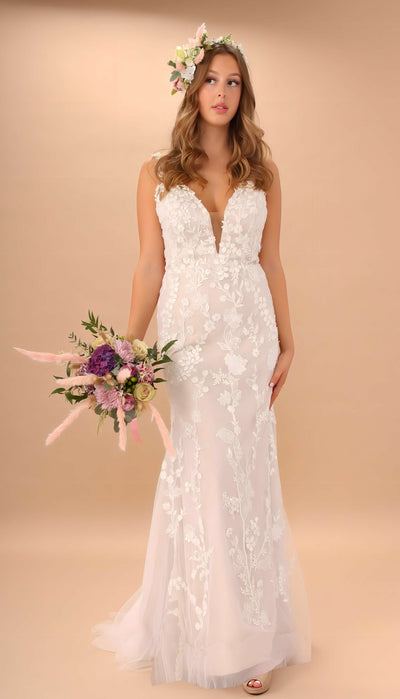 Lace fishtail wedding dress
